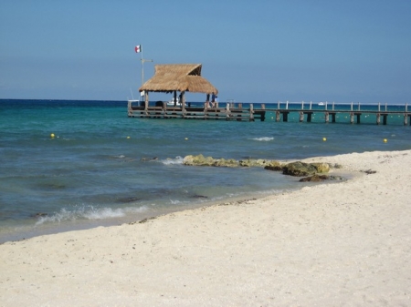 1217095115-beach-and-pier